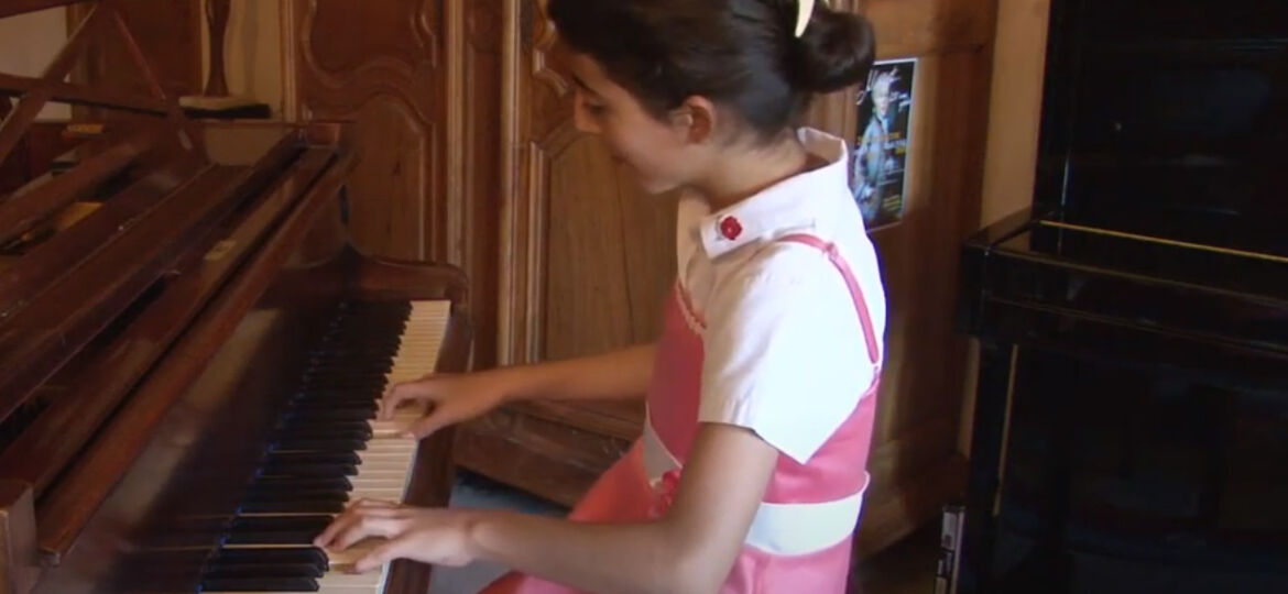 Noa Zanon al pianoforte